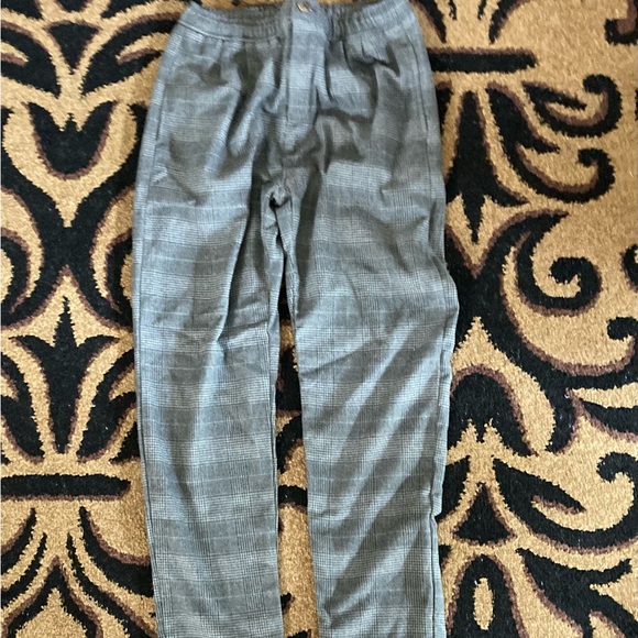 Zara Elegant Gray Dress Pants with Sophisticated Style - Picture 1 of 4